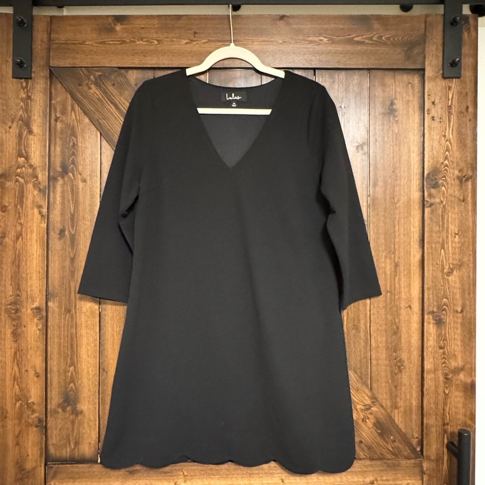 Lulus Black V-Neck Shift Dress – Size M